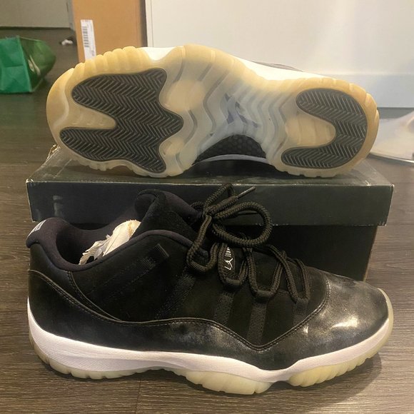 Black/ Metallic Silver Mens Air Jordan 11 Retro Low - Picture 1 of 5